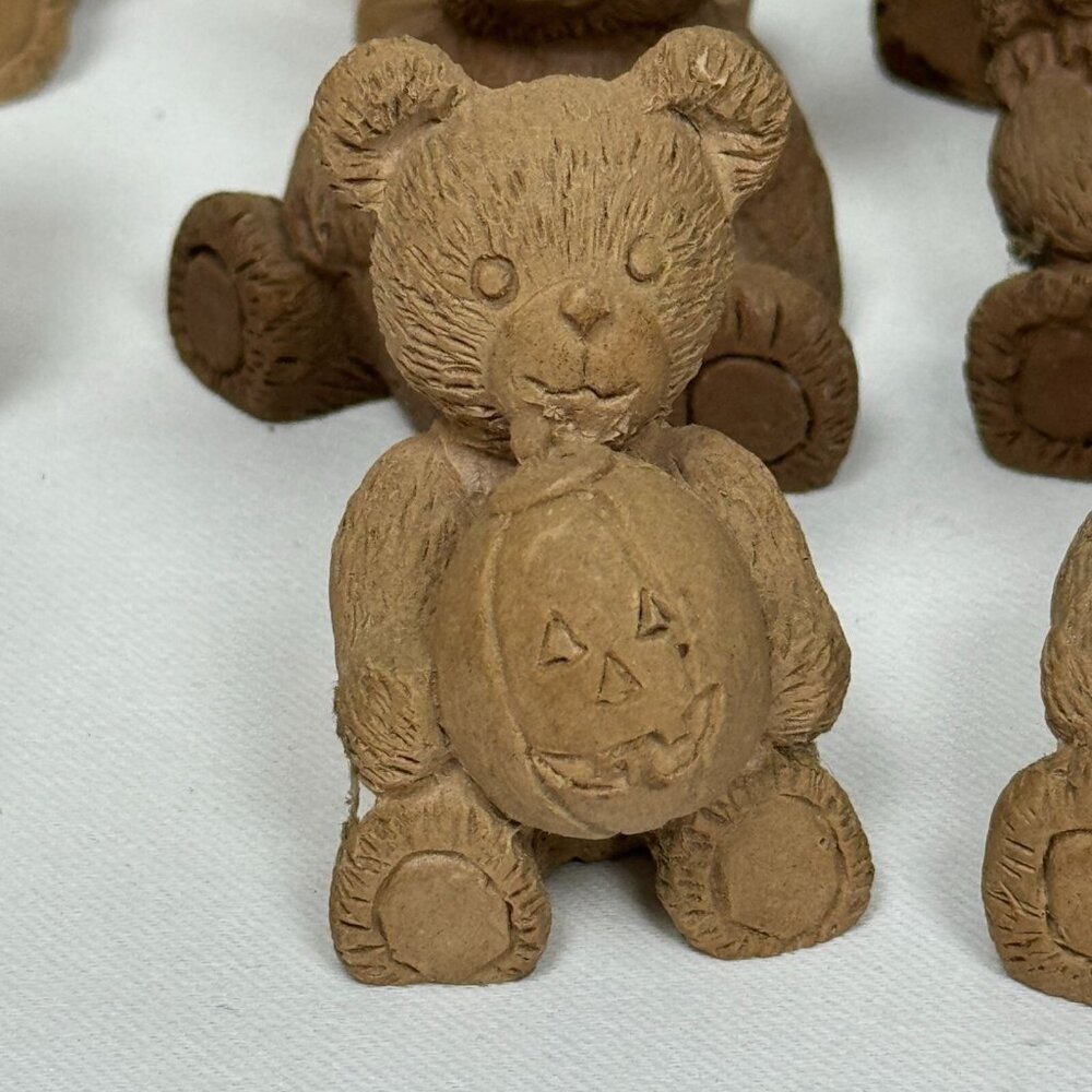 Lot of 25 Mini Resin Teddy Bear Figurines Detailed Ready to Paint Crafts - Picture 3 of 16